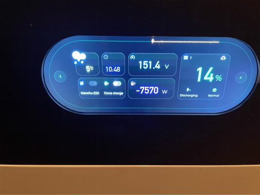Hanchu battery storage monitor showing solar generation at Kidderminster Cricket Club